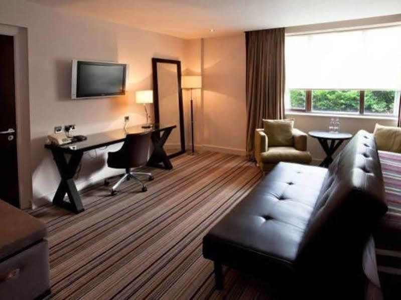 Daresbury Park Hotel & Spa Exterior foto